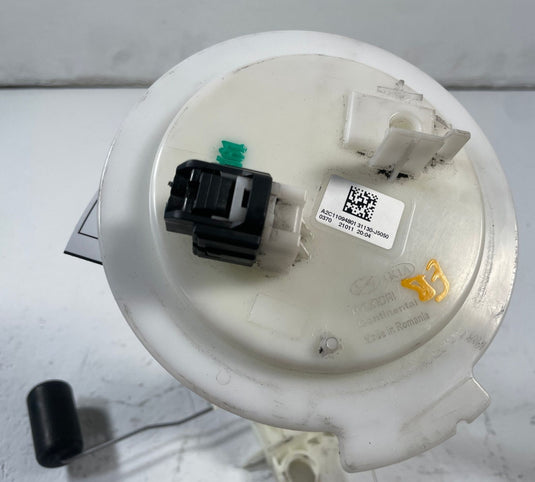 2021 - 2023 KIA STINGER FUEL GAS TANK PUMP SENDING UNIT LEVEL SENSOR