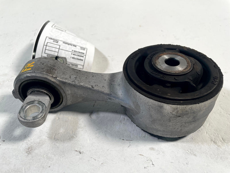 Load image into Gallery viewer, 2016-2022 ACURA ILX ENGINE FRAME TORQUE ROD LOWER MOUNT SUPPORT BRACKET # 113595
