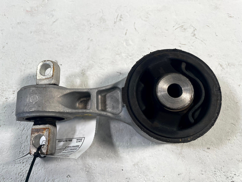 Load image into Gallery viewer, 2016-2022 ACURA ILX ENGINE FRAME TORQUE ROD LOWER MOUNT SUPPORT BRACKET # 113595
