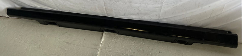 Load image into Gallery viewer, 23-26 HONDA HR-V EX-L LEFT DRIVER SIDE ROCKER PANEL SKIRT MOLDING BLACK # 108092
