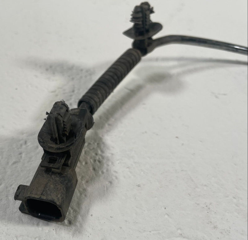 Load image into Gallery viewer, 2019-23 FORD RANGER REAR LEFT OR RIGHT SIDE ABS WHEEL SPEED SENSOR 2.3L # 112180
