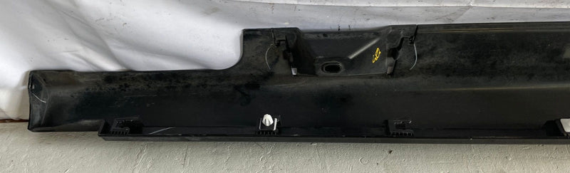 Load image into Gallery viewer, 23-26 HONDA HR-V EX-L LEFT DRIVER SIDE ROCKER PANEL SKIRT MOLDING BLACK # 108092
