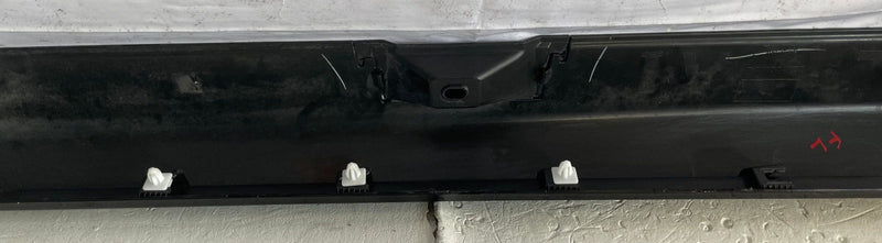 Load image into Gallery viewer, 23-26 HONDA HR-V EX-L LEFT DRIVER SIDE ROCKER PANEL SKIRT MOLDING BLACK # 108092
