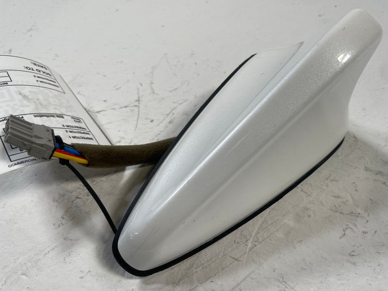 Load image into Gallery viewer, 2022-2023 KIA STINGER TOP ROOF SATELLITE SHARK FIN RADIO ANTENNA WHITE # 110745
