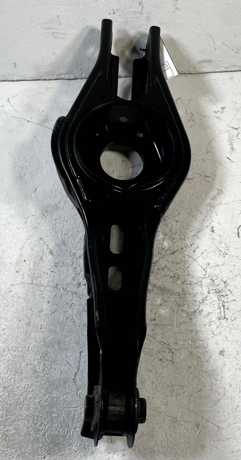 Load image into Gallery viewer, 2021 - 2026 KIA K5 SEDAN REAR RIGHT PASSENGER SIDE LOWER CONTROL ARM # 110686
