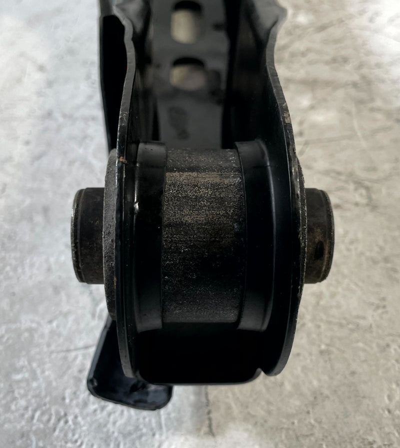 Load image into Gallery viewer, 2021 - 2026 KIA K5 SEDAN REAR RIGHT PASSENGER SIDE LOWER CONTROL ARM # 110686
