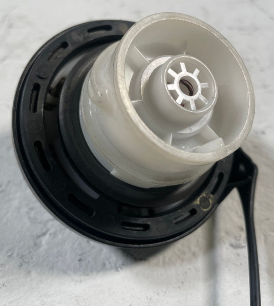 2018 - 2023 KIA STINGER REAR FUEL GAS TANK FILLER CAP BLACK 310103L600
