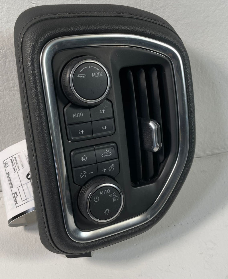Load image into Gallery viewer, 2019-23 CHEVROLET SILVERADO 1500 LEFT DASH AIR VENT W/ HEADLIGHT SWITCH # 109385
