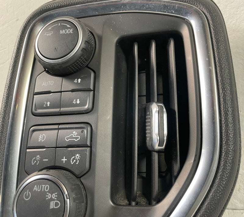 Load image into Gallery viewer, 2019-23 CHEVROLET SILVERADO 1500 LEFT DASH AIR VENT W/ HEADLIGHT SWITCH # 109385
