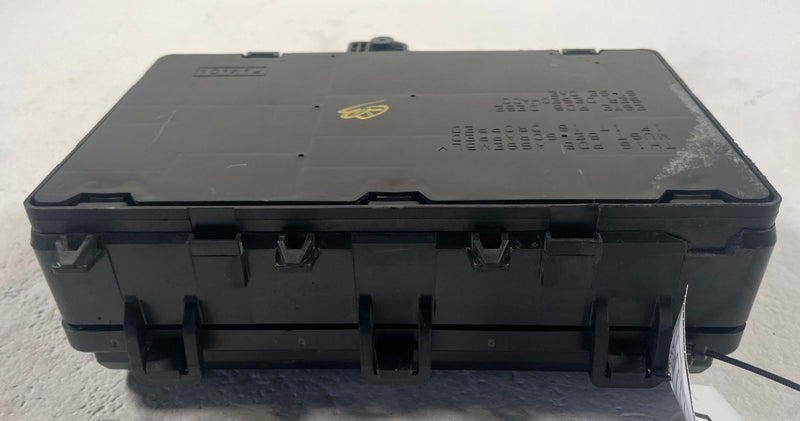 Load image into Gallery viewer, 2019 - 2023 FORD RANGER FUSE RELAY JUNCTION POWER DISTRIBUTION BOX 2.3L # 112172
