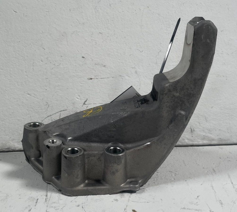 Load image into Gallery viewer, 2019 - 2025 HONDA PASSPORT ENGINE FRAME REARWARD MOUNT SUPPORT BRACKET # 113404
