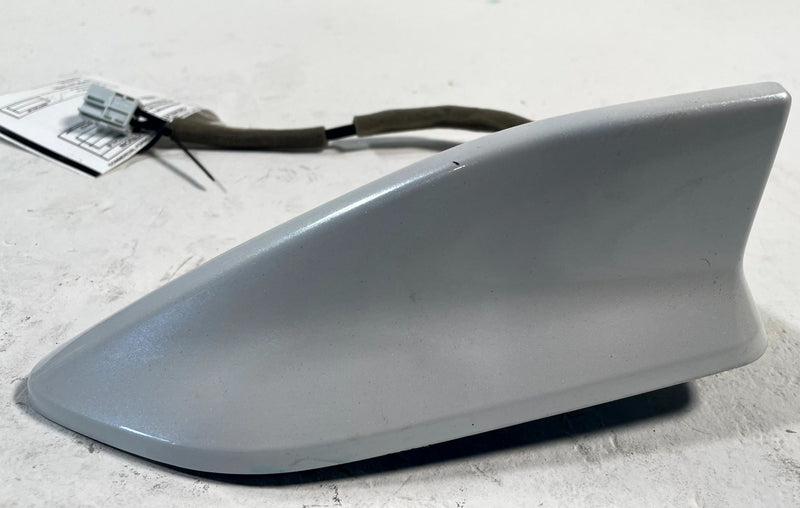 Load image into Gallery viewer, 19-22 ACURA ILX REAR UPPER SHARK ROOF FIN RADIO ANTENNA WHITE (NH883P) # 113613
