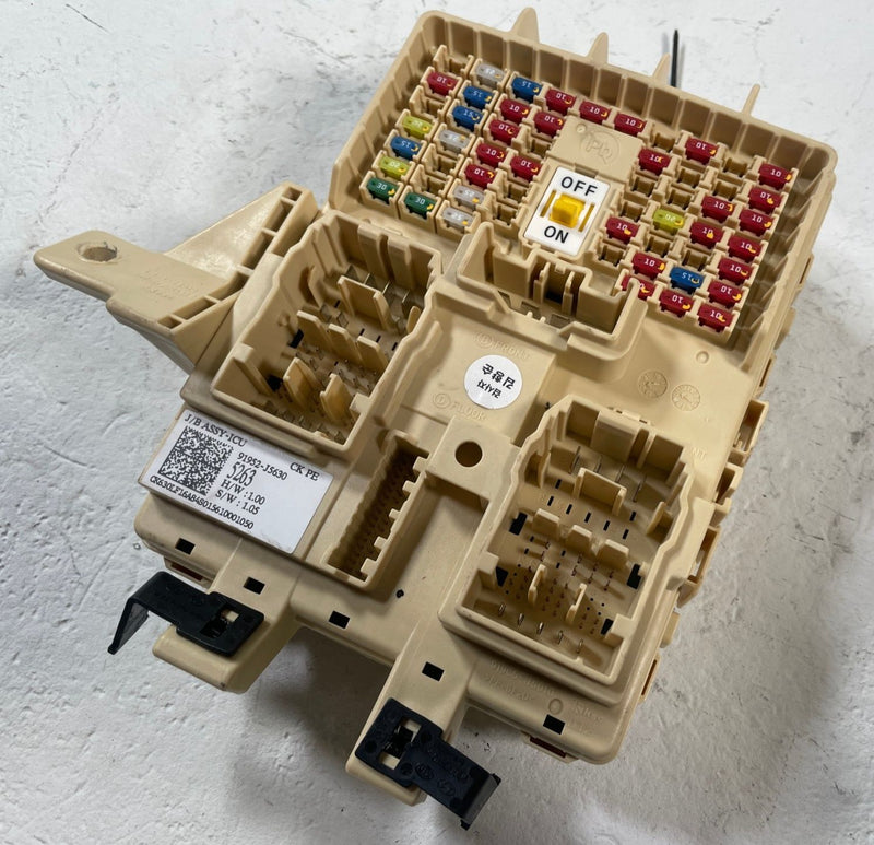Load image into Gallery viewer, 2022 - 2023 KIA STINGER UNDER DASHBOARD FUSE RELAY CABIN JUNCTION BOX # 110738
