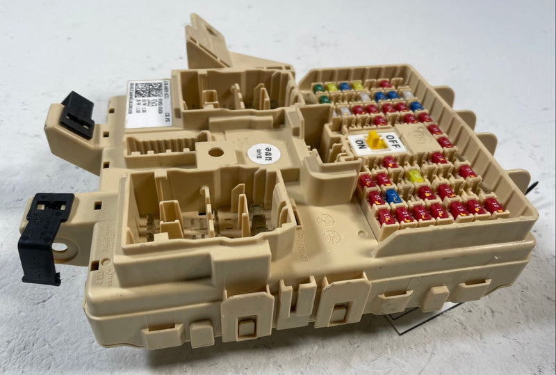 Load image into Gallery viewer, 2022 - 2023 KIA STINGER UNDER DASHBOARD FUSE RELAY CABIN JUNCTION BOX # 110738
