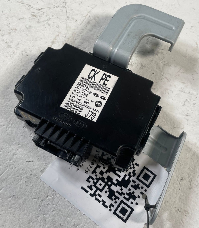 Load image into Gallery viewer, 2022-2023 KIA STINGER LOW VOLTAGE DC CONVERTER CONTROL MODULE UNIT LDC # 110729
