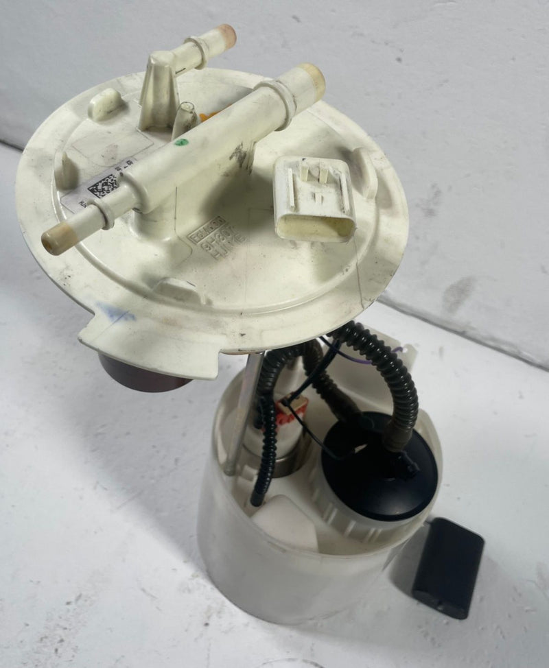 Load image into Gallery viewer, 2019 - 2023 FORD RANGER FUEL GAS TANK PUMP SENDING UNIT ASSEBMLY 2.3L # 112225
