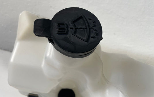 19-26 CHEVROLET SILVERADO 1500 FRONT WASHER FLUID RESERVOIR TANK W/ PUMP
