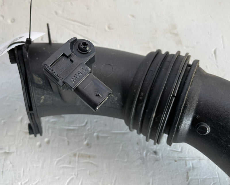 Load image into Gallery viewer, 2018-2023 BMW X3 ENGINE WATER COOLANT HOSE TUBE PIPE LINE # 108288
