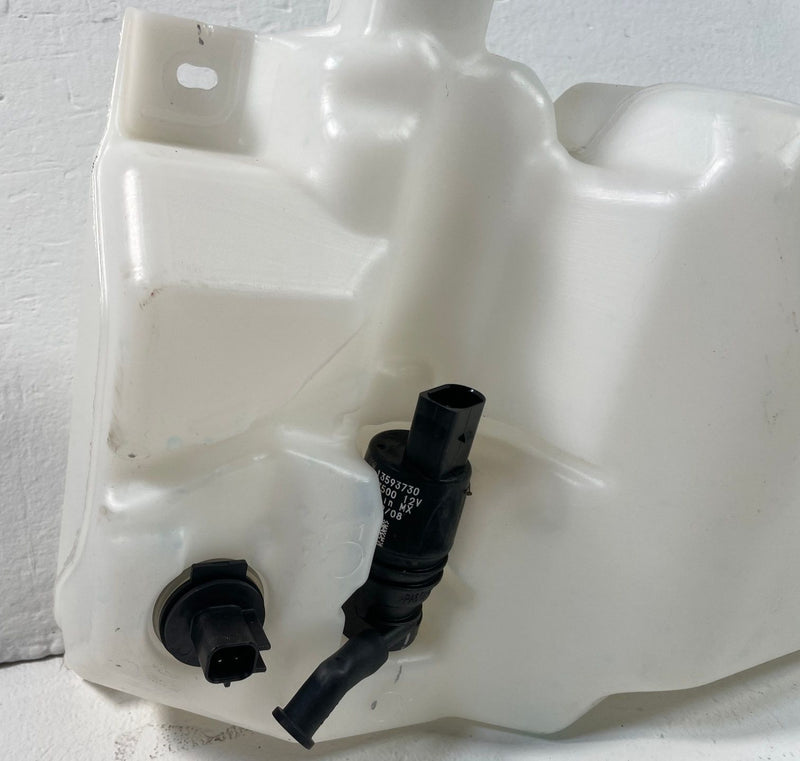 Load image into Gallery viewer, 19-26 CHEVROLET SILVERADO 1500 FRONT WASHER FLUID RESERVOIR TANK W/ PUMP #109425
