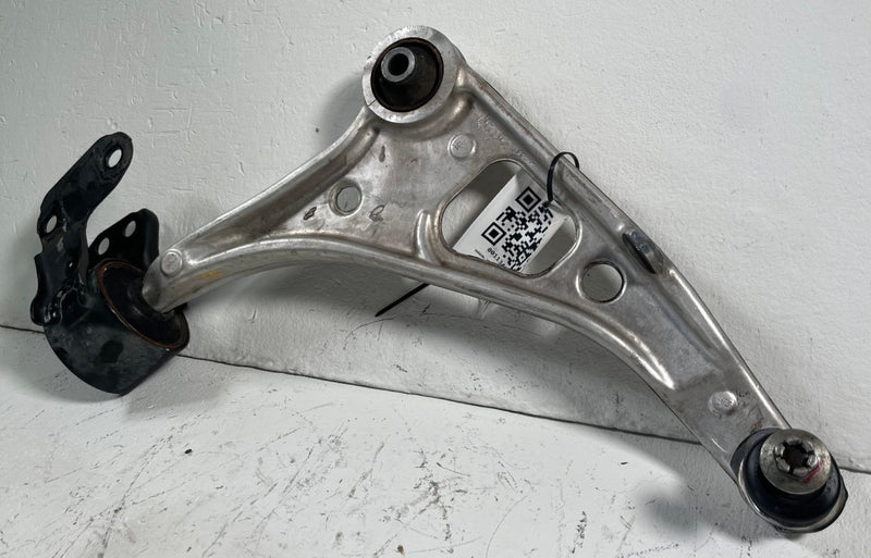 Load image into Gallery viewer, 2019 - 2025 HONDA PASSPORT FRONT RIGHT PASSENGER SIDE LOWER CONTROL ARM # 113426
