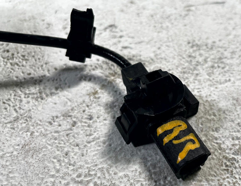 Load image into Gallery viewer, 2013 -2022 ACURA ILX REAR RIGHT PASSENGER SIDE ABS WHEEL SPEED SENSOR # 113600
