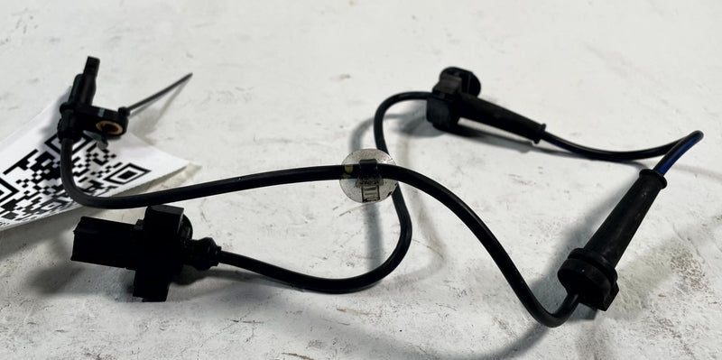 Load image into Gallery viewer, 2013 -2022 ACURA ILX FRONT LEFT DRIVER SIDE ABS WHEEL SPEED SENSOR # 113583
