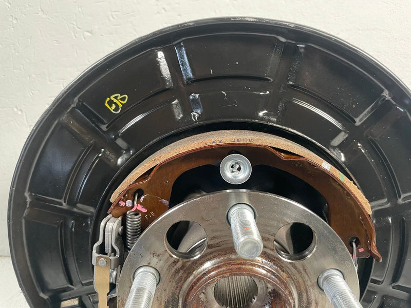 Load image into Gallery viewer, 2019-2025 HONDA PASSPORT REAR LEFT DRIVER SIDE SPINDLE KNUCKLE W/ HUB # 113399
