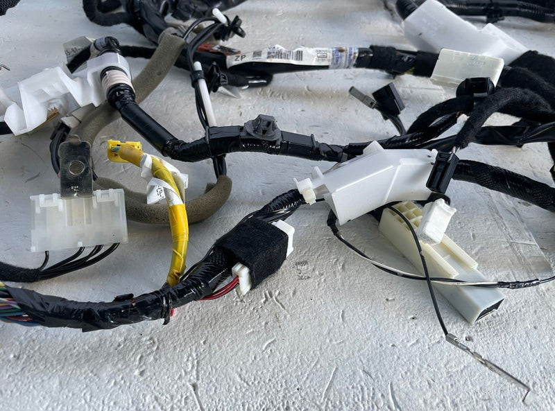 Load image into Gallery viewer, 2023 MAZRA CX-50 DASHBAORD INSTRUMENT WIRE WIRING HARNESS VA73-67-030D # 113180
