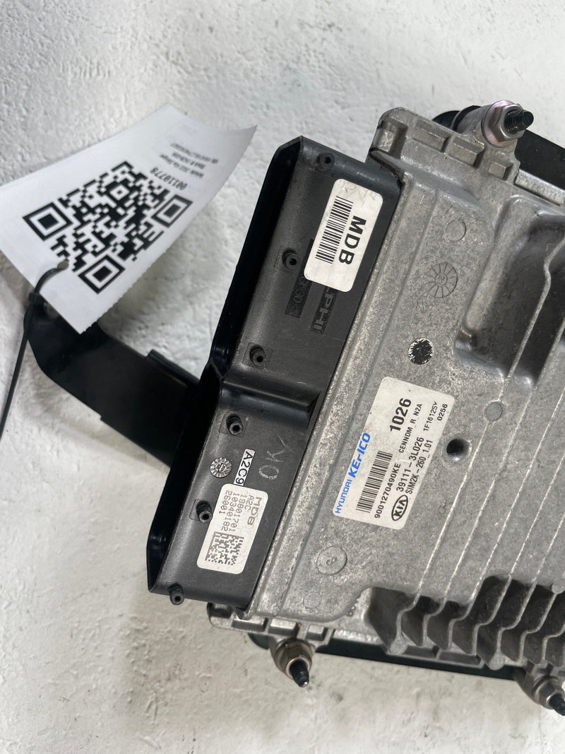 Load image into Gallery viewer, 2022 KIA STINGER ENGINE &amp; BODY CONTROL MODULE ECM BCM W/ KEY FOB 3.3L # 110778
