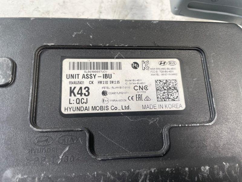 Load image into Gallery viewer, 2022 KIA STINGER ENGINE &amp; BODY CONTROL MODULE ECM BCM W/ KEY FOB 3.3L # 110778
