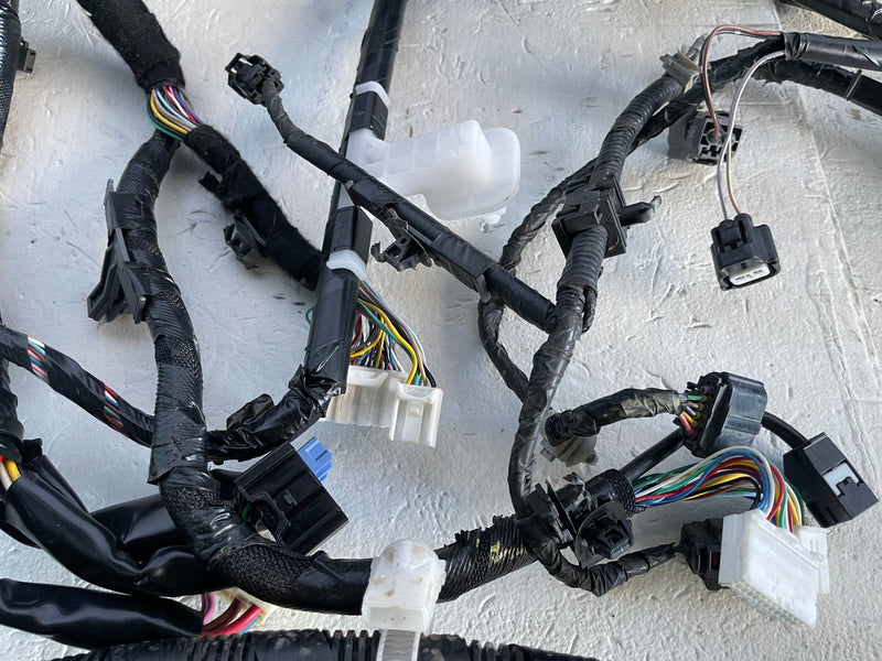 Load image into Gallery viewer, 2023 - 2024 MAZRA CX-50 ENGINE BAY WIRE WIRING HARNESS &amp; FUSE BOX 2.5L # 113149

