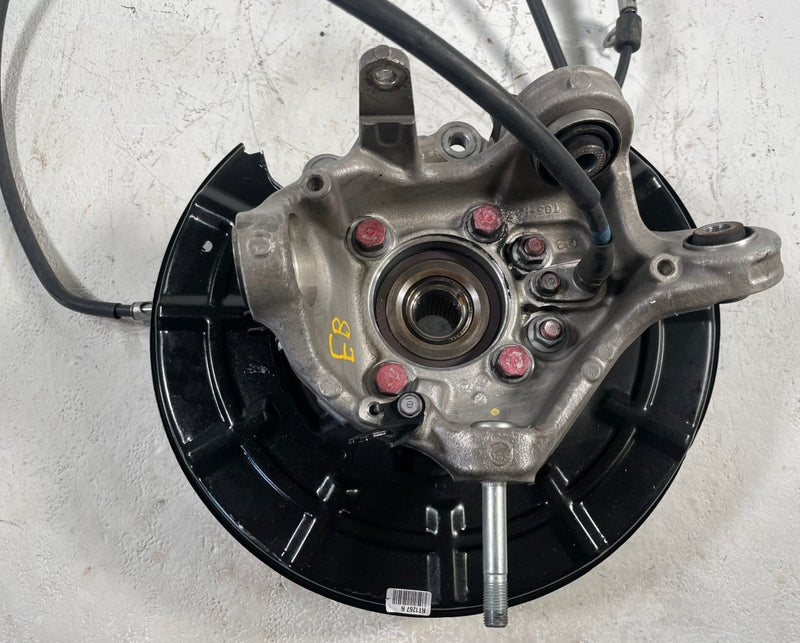 Load image into Gallery viewer, 2019 - 2025 HONDA PASSPORT AWD REAR RIGHT SIDE SPINDLE KNUCKLE W/ HUB # 113415
