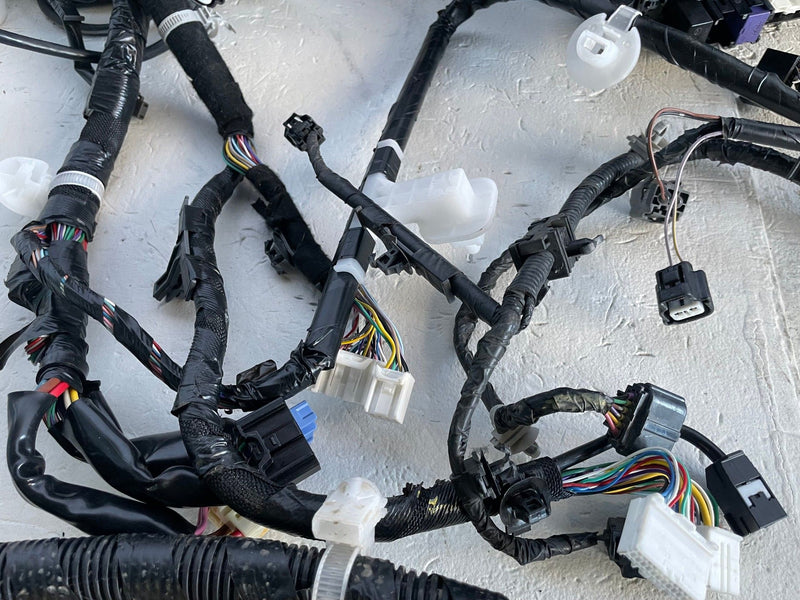 Load image into Gallery viewer, 2023 - 2024 MAZRA CX-50 ENGINE BAY WIRE WIRING HARNESS &amp; FUSE BOX 2.5L # 113149

