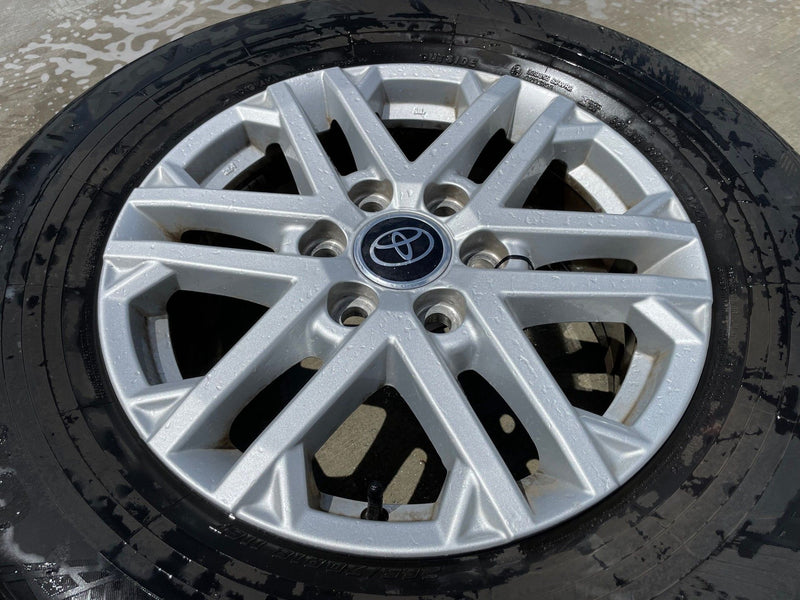Load image into Gallery viewer, TOYOTA TUNDRA SEQUOIA 18X7.5" 6 SPOKE WHEEL RIM W/TIRE (ONLY#1) 22-26 # 108480
