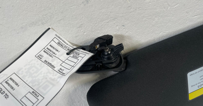 Load image into Gallery viewer, 18-23 KIA STINGER FRONT RIGHT PASSENGER SIDE SUN VISOR SUNVISOR BLACK # 110751
