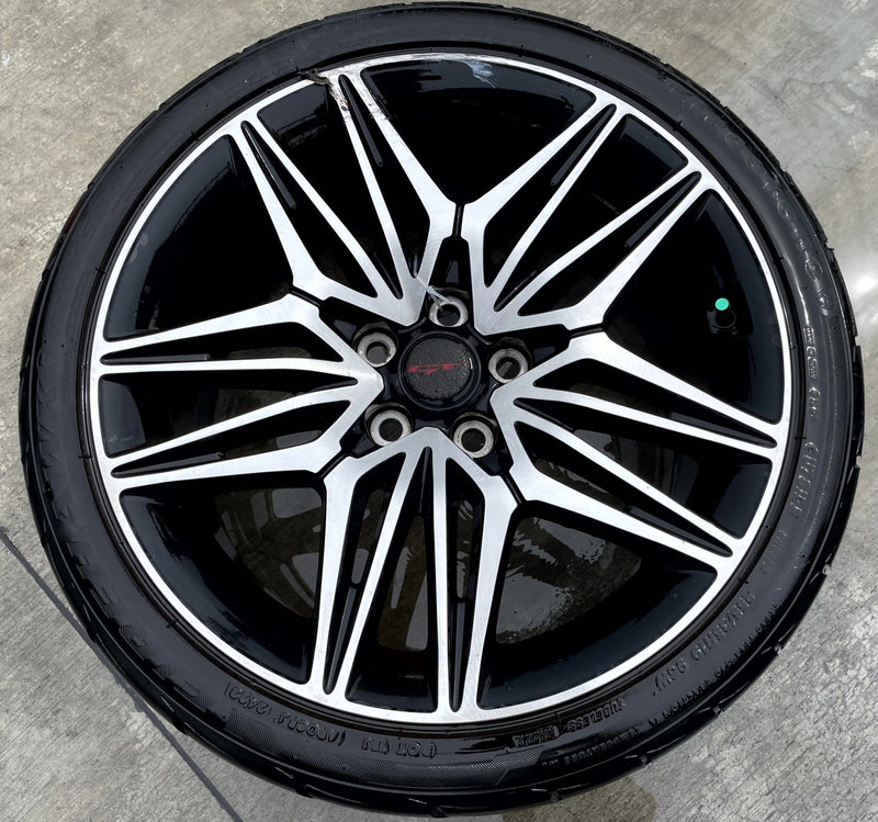 Load image into Gallery viewer, KIA STINGER 19x8-1/2 10 DOUBLE SPOKE REAR ALLOY WHEEL RIM W/TIRE 22-23 # 110802
