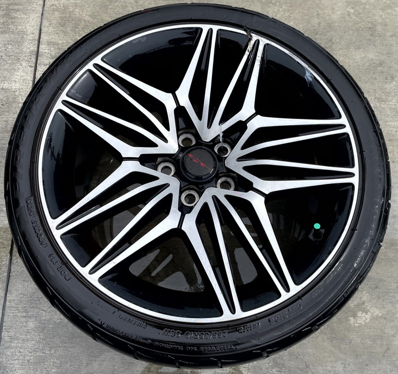 Load image into Gallery viewer, KIA STINGER 19x8-1/2 10 DOUBLE SPOKE REAR ALLOY WHEEL RIM W/TIRE 22-23 # 110802
