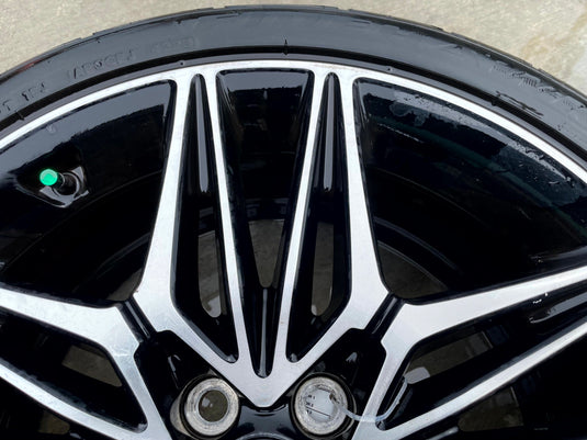 KIA STINGER 19x8-1/2 10 DOUBLE SPOKE REAR ALLOY WHEEL RIM W/TIRE 22-23