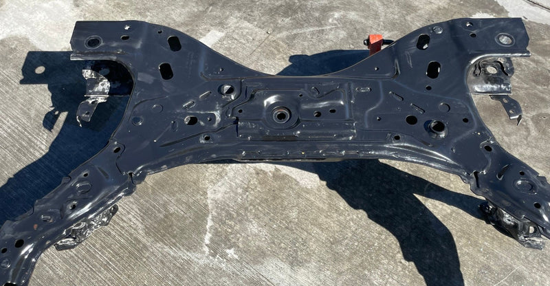 Load image into Gallery viewer, 2023 - 2025 MAZRA CX-50 FRONT SUBFRAME UNDERCARRIAGE CROSSMEMBER CRADLE # 113172
