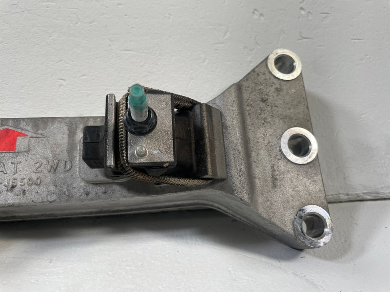 Load image into Gallery viewer, 2018-2023 KIA STINGER RWD TRANSMISSION CROSSMEMBER SUPPORT MOUNT BRACKET #110787
