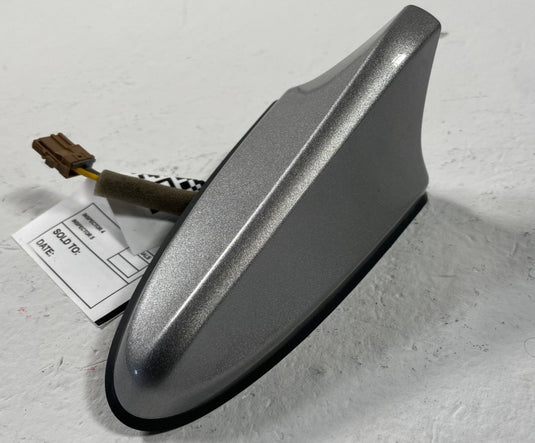 22-23 GENESIS G70 SHARK ROOF FIN SATELLITE RADIO ANTENNA SILVER (SSS)
