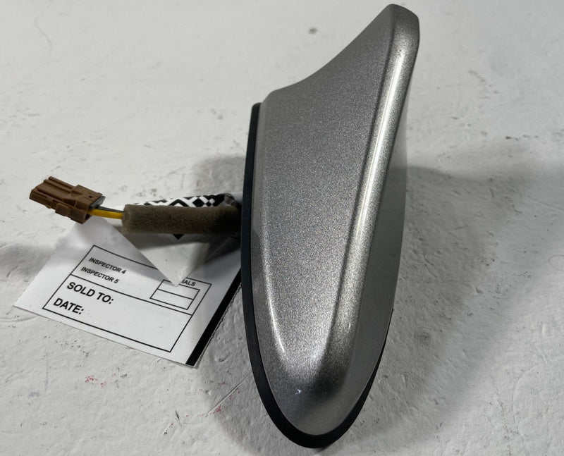 Load image into Gallery viewer, 22-23 GENESIS G70 SHARK ROOF FIN SATELLITE RADIO ANTENNA SILVER (SSS) # 108115
