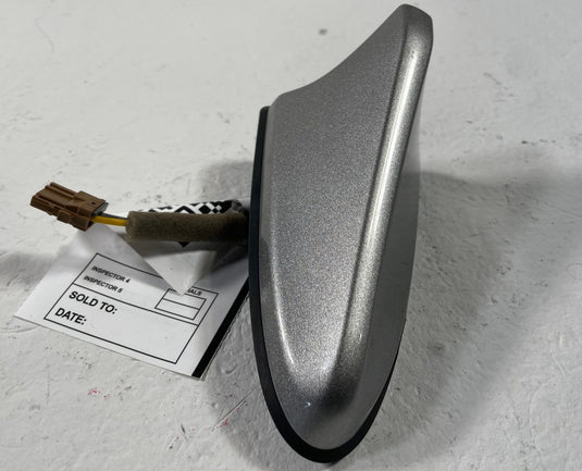 22-23 GENESIS G70 SHARK ROOF FIN SATELLITE RADIO ANTENNA SILVER (SSS)