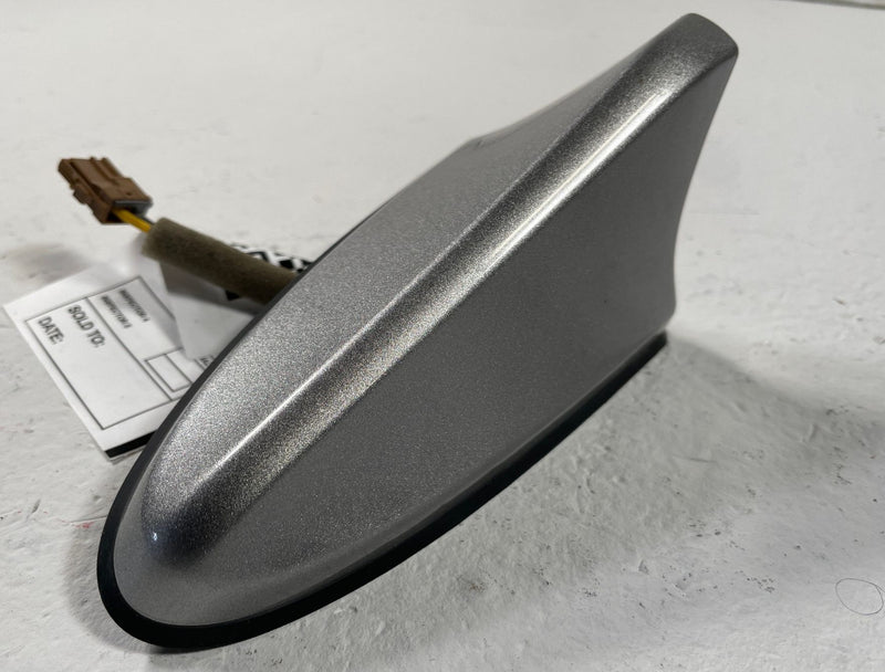 Load image into Gallery viewer, 22-23 GENESIS G70 SHARK ROOF FIN SATELLITE RADIO ANTENNA SILVER (SSS) # 108115
