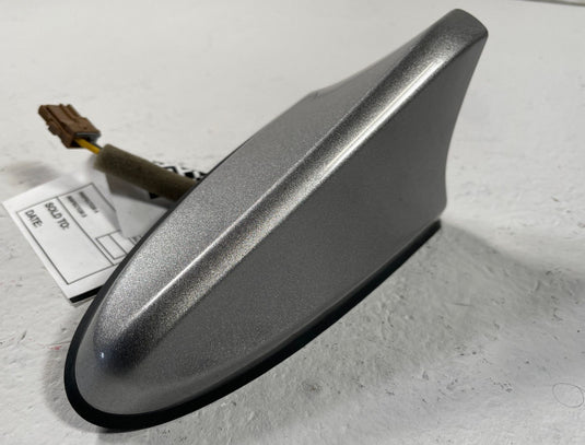 22-23 GENESIS G70 SHARK ROOF FIN SATELLITE RADIO ANTENNA SILVER (SSS)