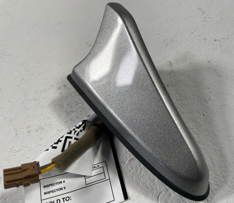 Load image into Gallery viewer, 22-23 GENESIS G70 SHARK ROOF FIN SATELLITE RADIO ANTENNA SILVER (SSS) # 108115
