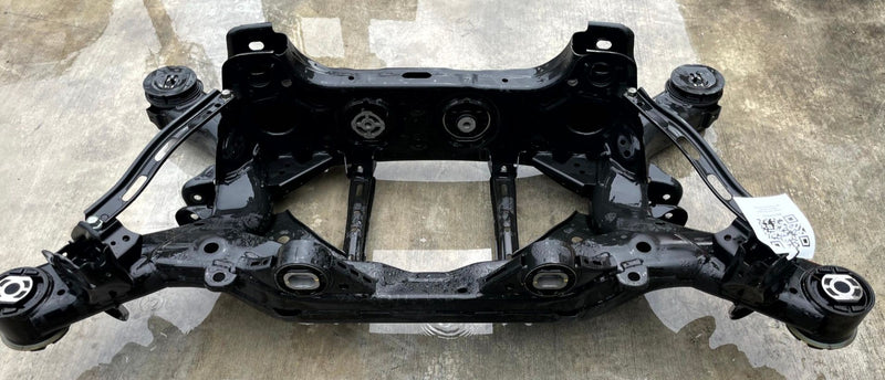 Load image into Gallery viewer, 22-23 KIA STINGER RWD REAR SUSPENSION SUBFRAME CROSSMEMBER CRADLE 3.3L # 110822
