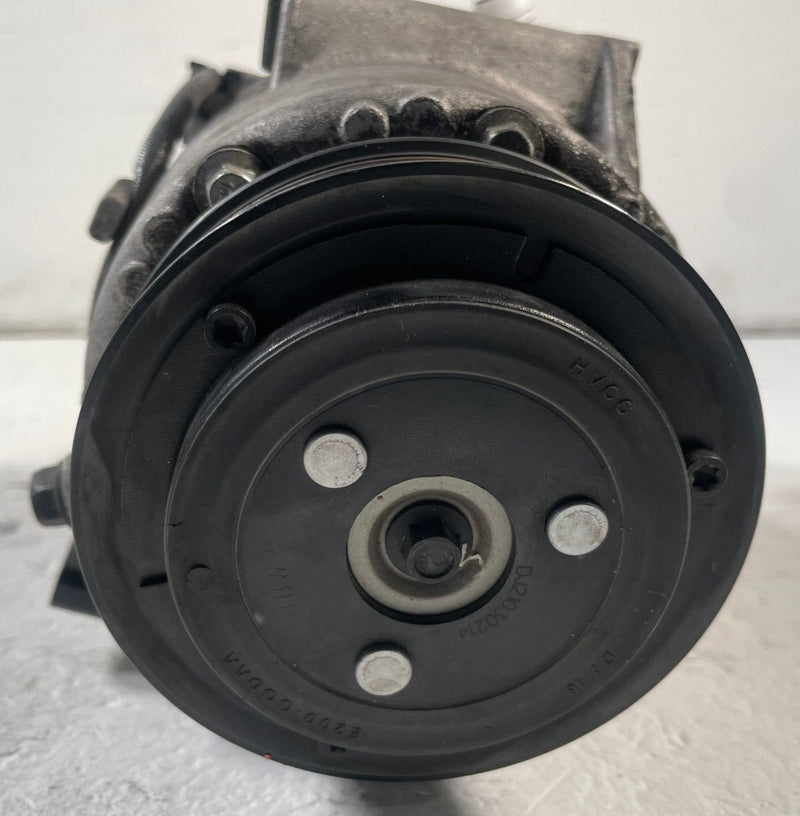 Load image into Gallery viewer, 2018 - 2023 KIA STINGER A/C AC AIR CONDITIONING COMPRESSOR ASSEMBLY 3.3L #110799
