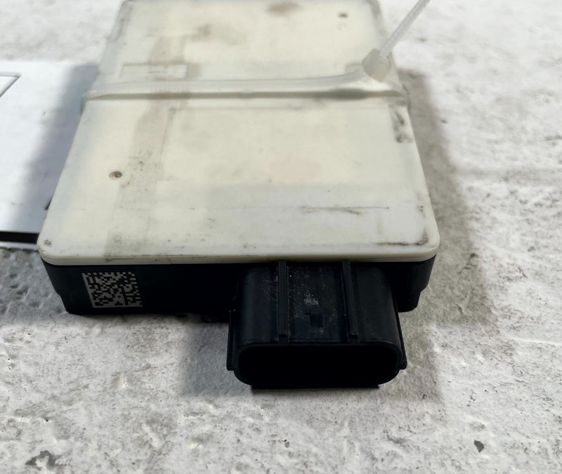 Load image into Gallery viewer, 2019 - 2022 ACURA ILX REAR RIGHT SIDE BLIND SPOT RADAR SENSOR MODULE # 113599
