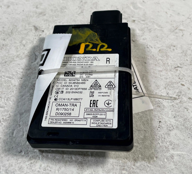 Load image into Gallery viewer, 2019 - 2022 ACURA ILX REAR RIGHT SIDE BLIND SPOT RADAR SENSOR MODULE # 113599
